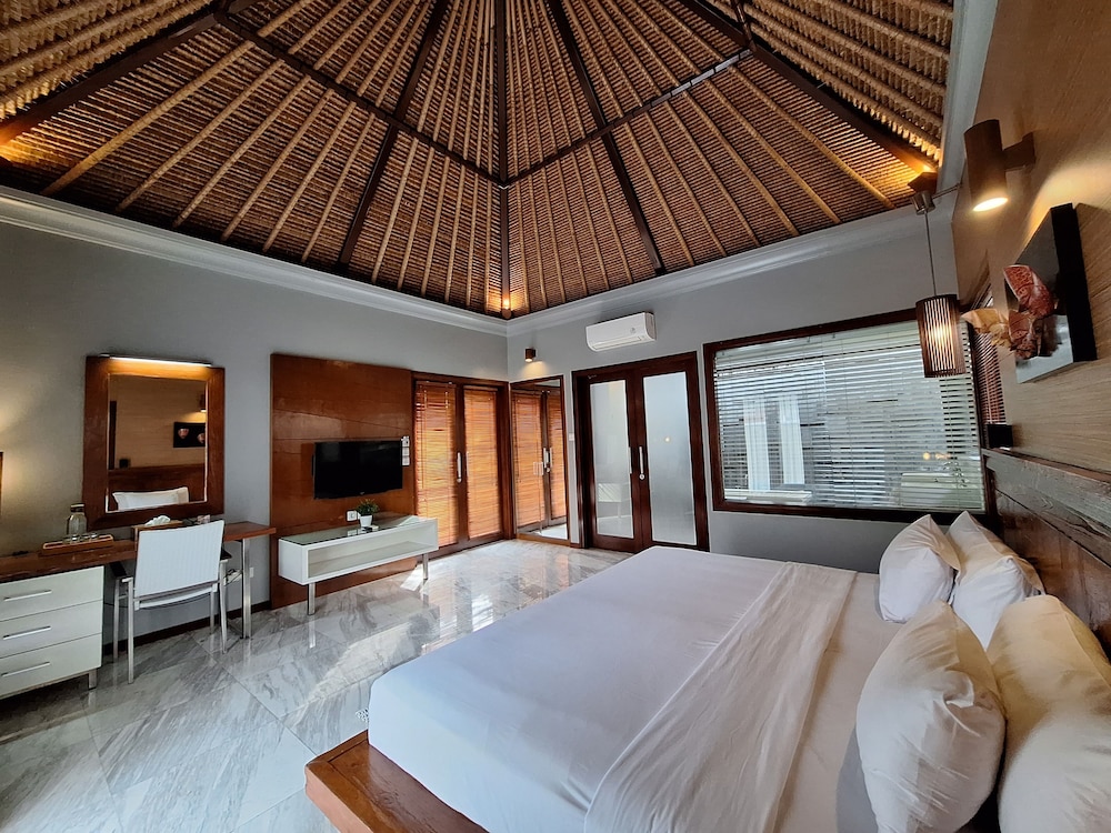 1 BEDROOM, PREMIER, VILLA, PRIVATE POOL