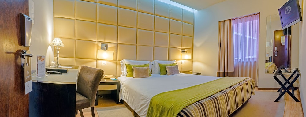 Your Hotel And Spa 14/34