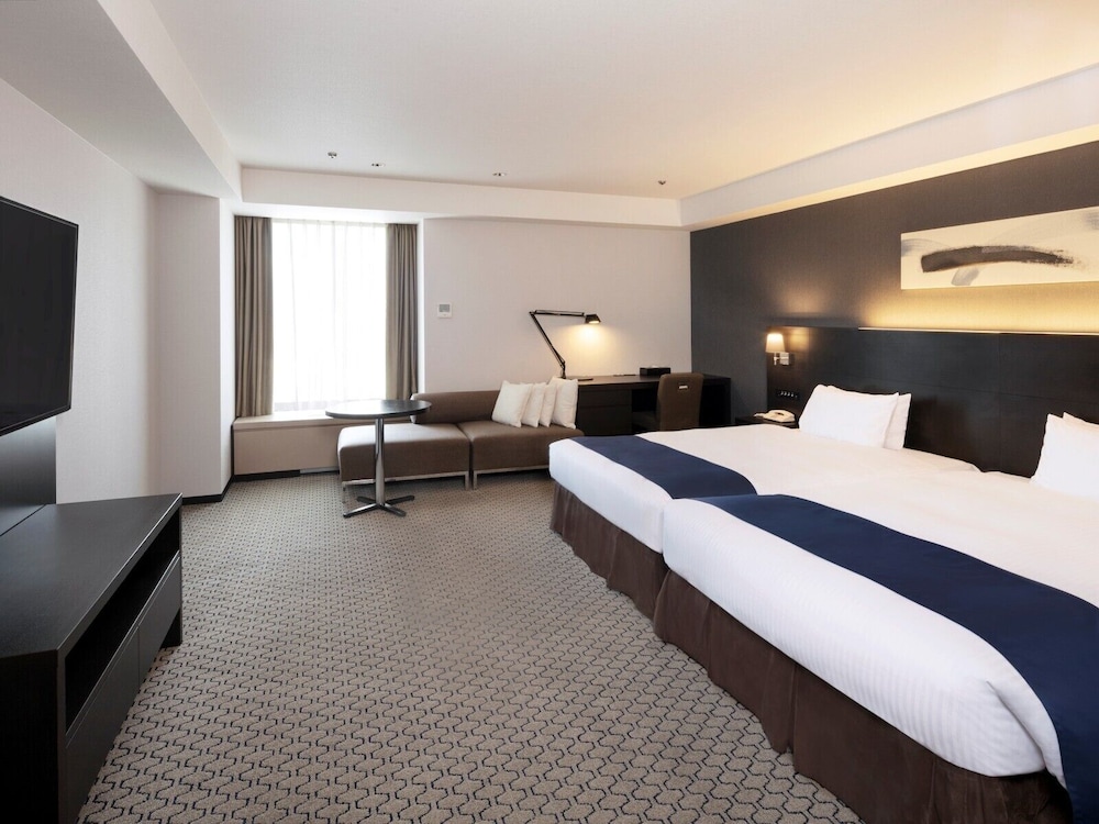 Sapporo Grand Hotel 12/50