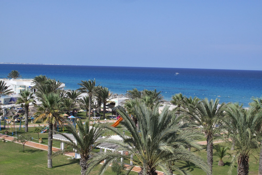 El Mehdi Beach Resort 79/84