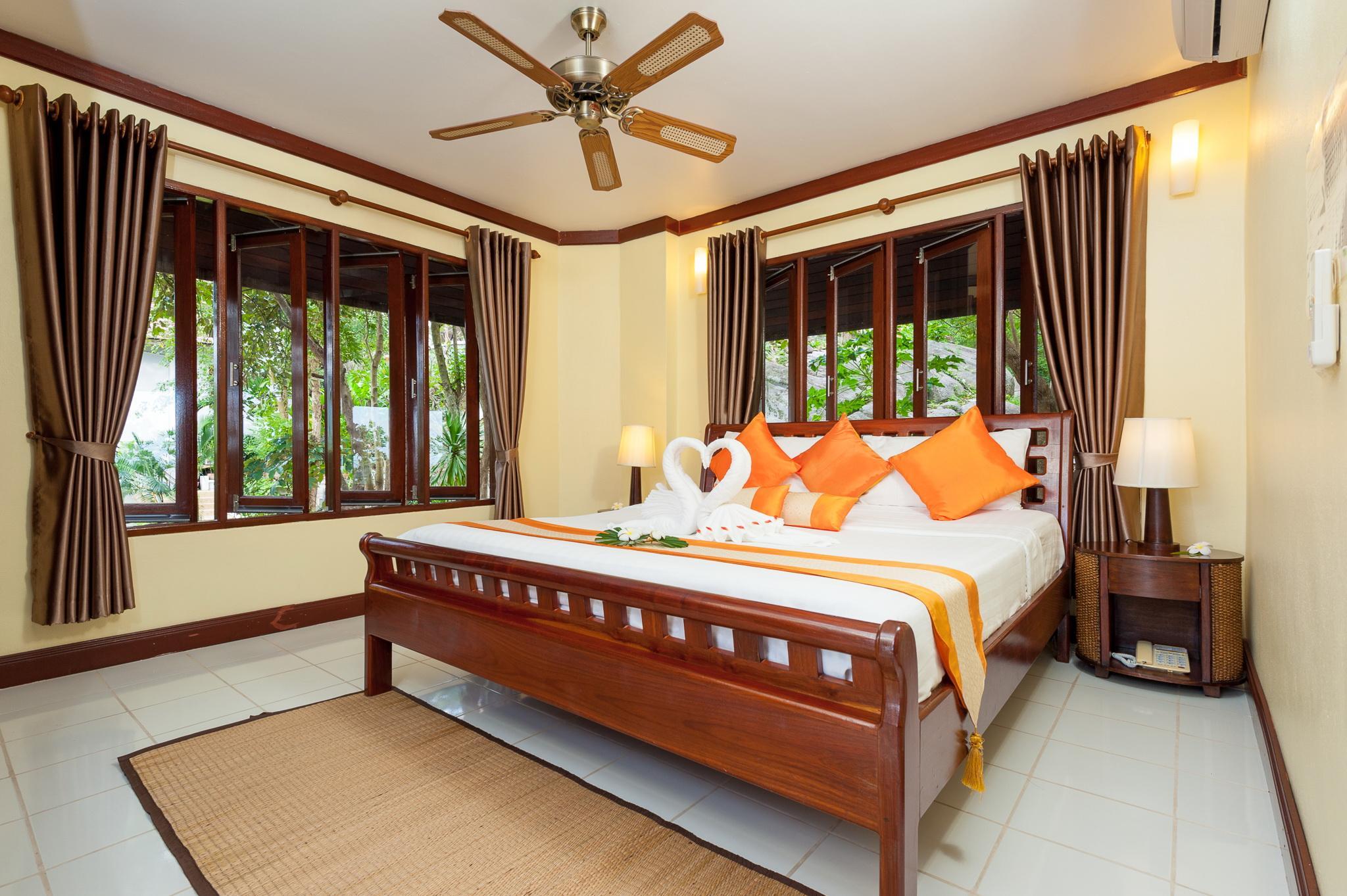 Deluxe, King Bed