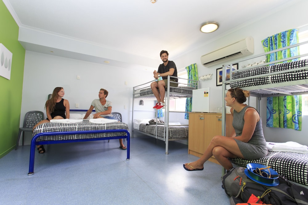 YHA Cairns Central 20/30