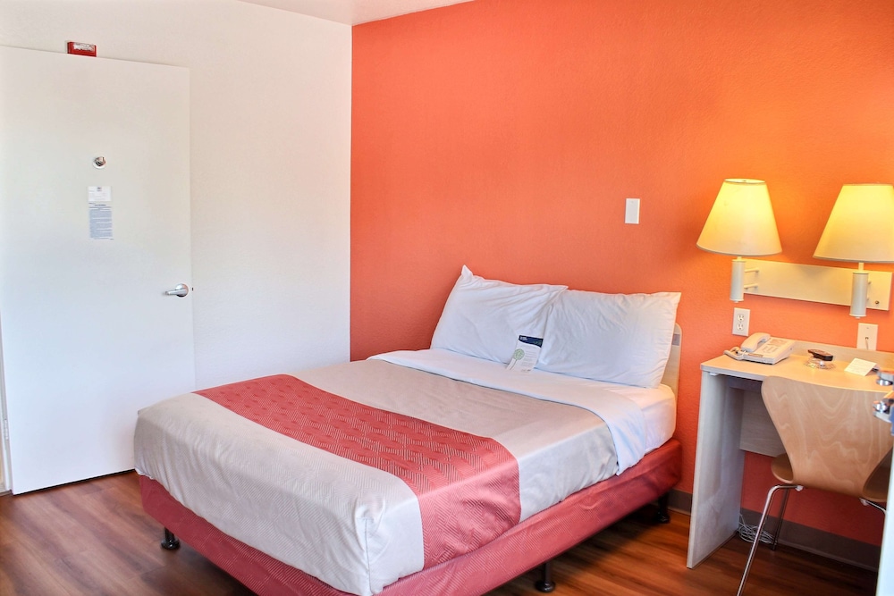 Motel6 Atascadero, CA 21/42