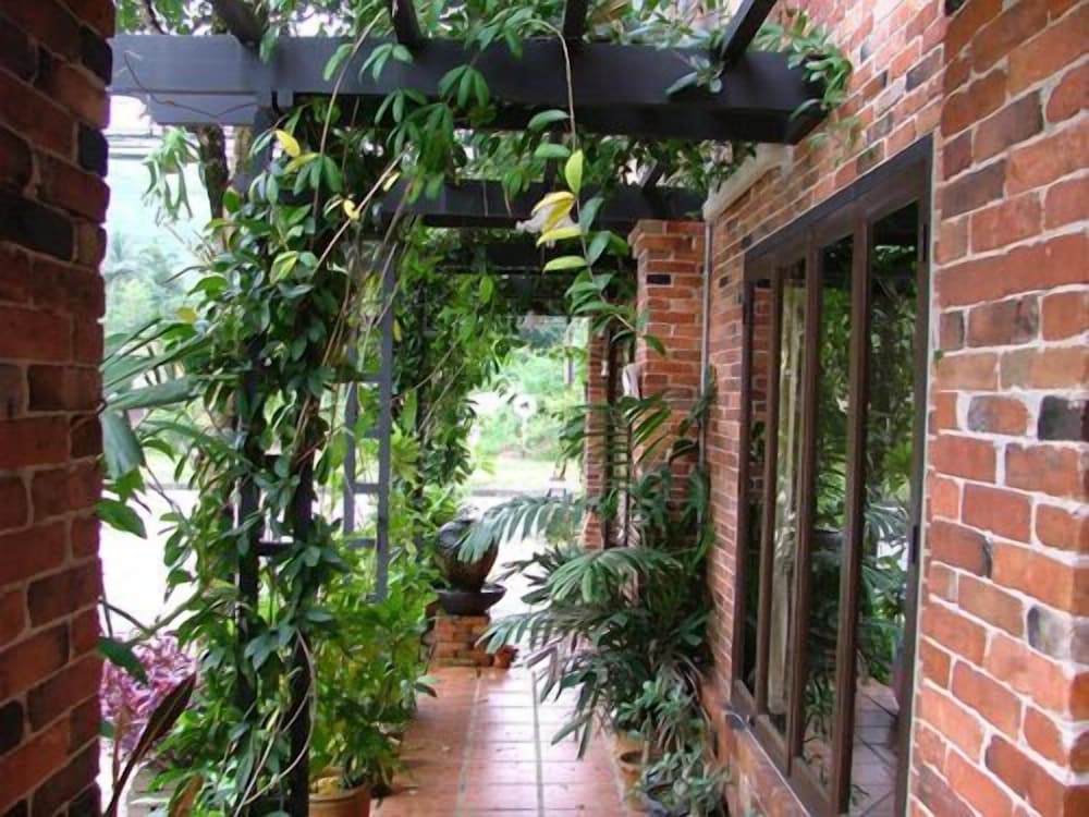 Pathu Resort Ranong 23/26