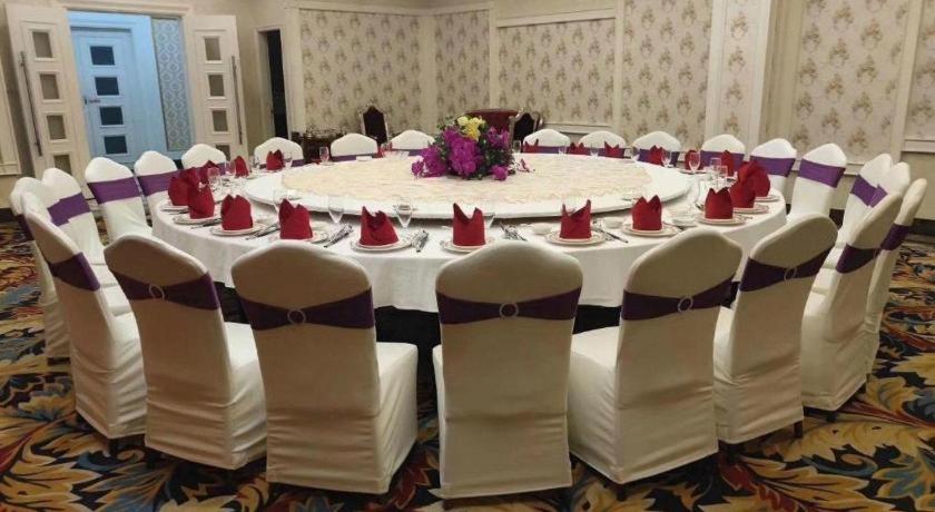 Foshan Jubilee Hotel 72/77