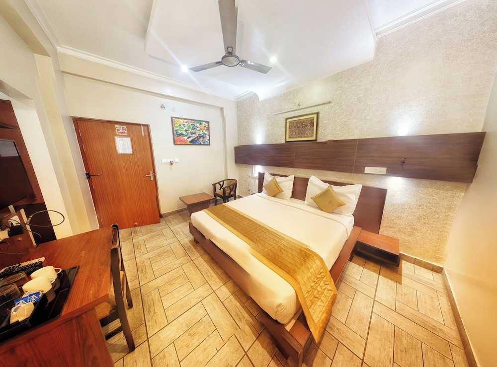 Elite Suites Mint Gomti Nagar 9/50