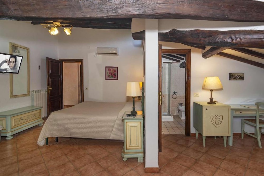Villa Cheli Hotel 40/75