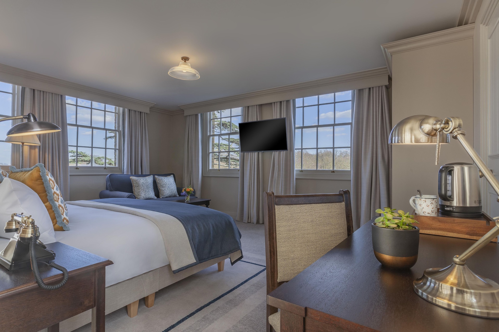 GEORGIAN, JUNIOR SUITE
