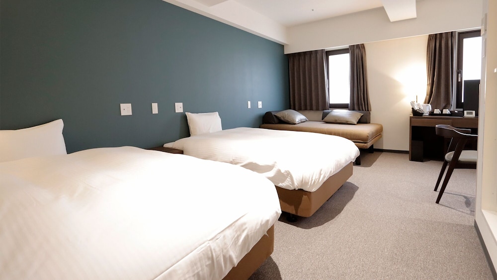 Shinsaibashi Arty Inn 12/35