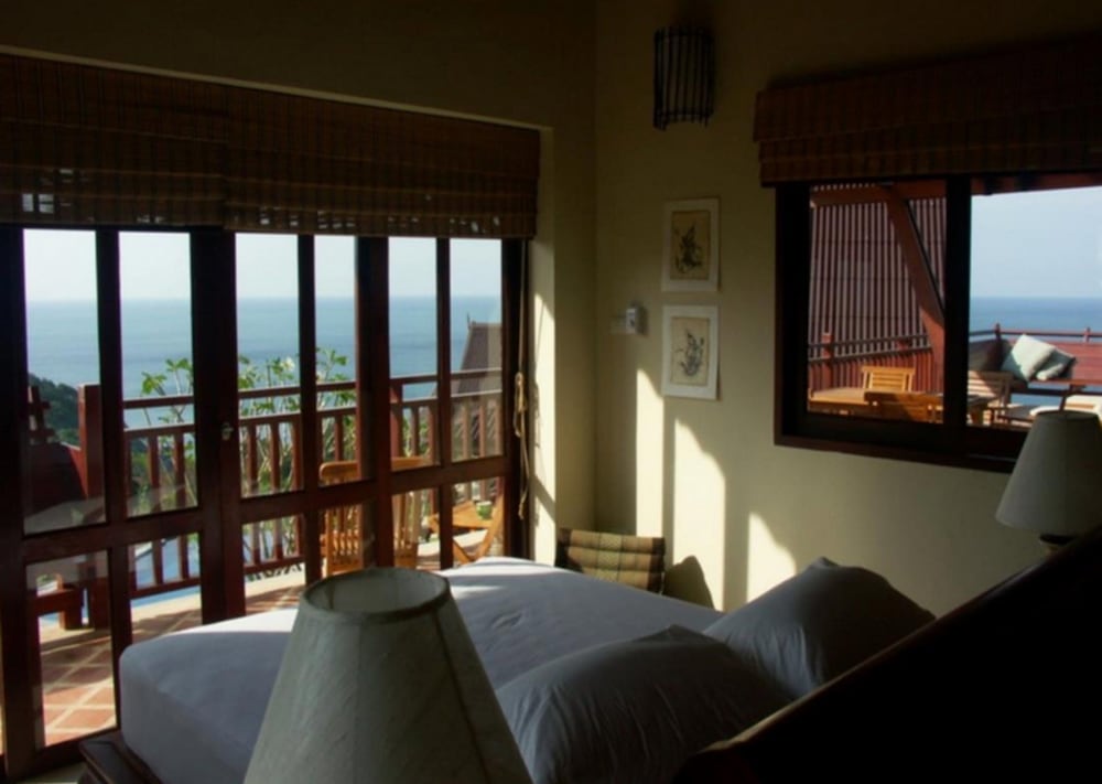 Baan Kantiang See Villa Resort 12/50