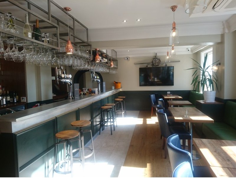 Chequers Hotel 54/58