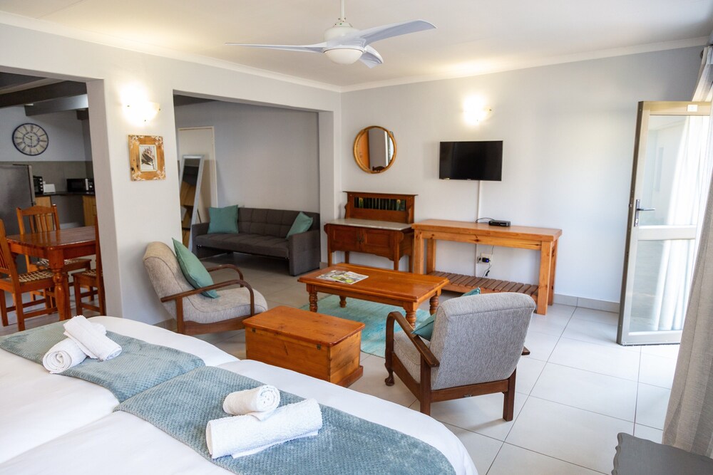 Glen Maine Guest House 27/50