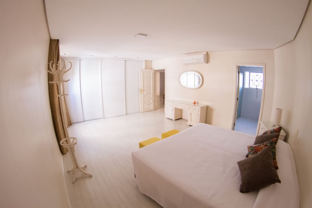 Hotel Embaixador 28/76