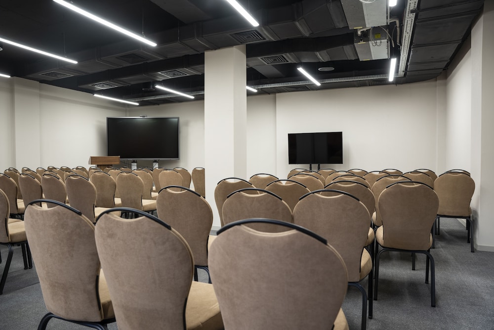 King Tamar Hotel By Luxuria Hotels 36/48