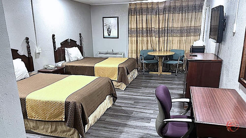 Mid Towne Inn Suites San Antonio 17/43