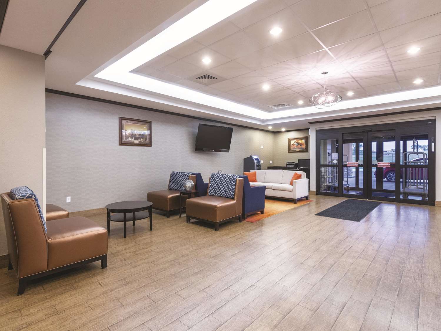 La Quinta Inn & Suites by Wyndham Glendive 34/56