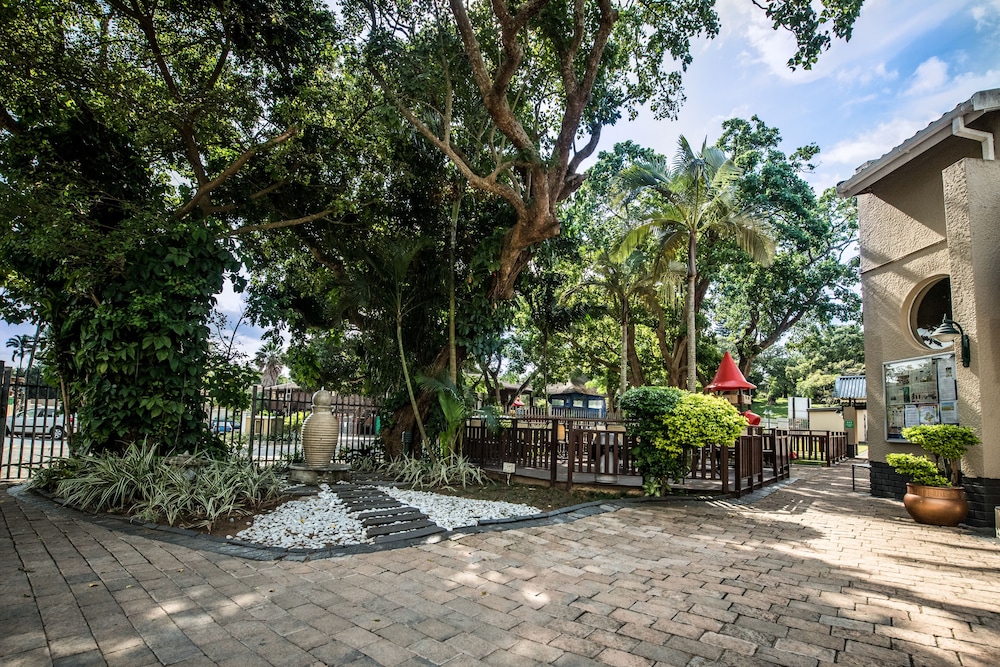 Lake View Cabanas 53/69