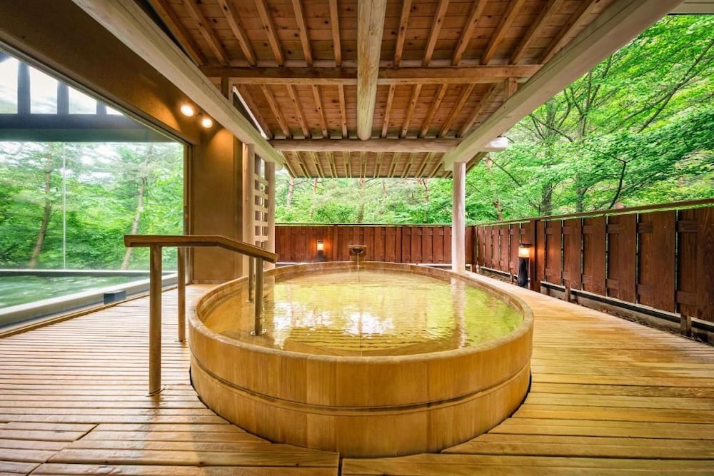HANAMAKI ONSEN KASHOEN 41/61