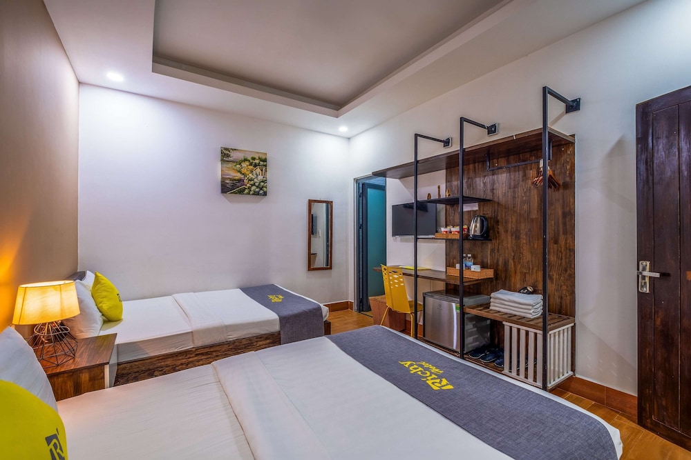 Richy Hotel 22/40