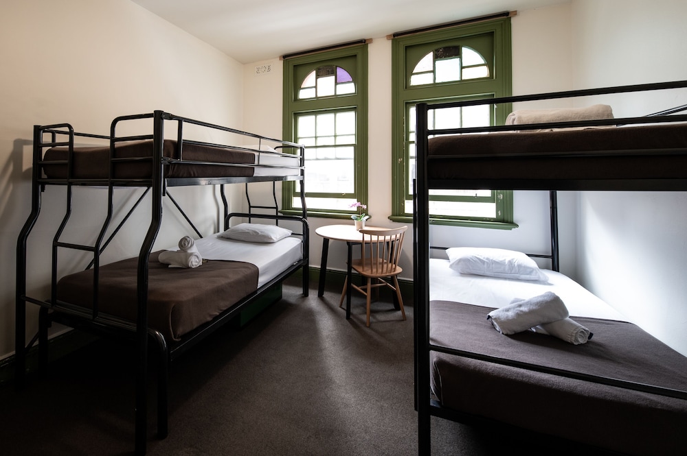 Sydney Central Hostel 8/37
