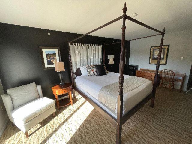Lodge, 2 Double Beds، Liscombe Lodge Resort and Conference Centre 4/4