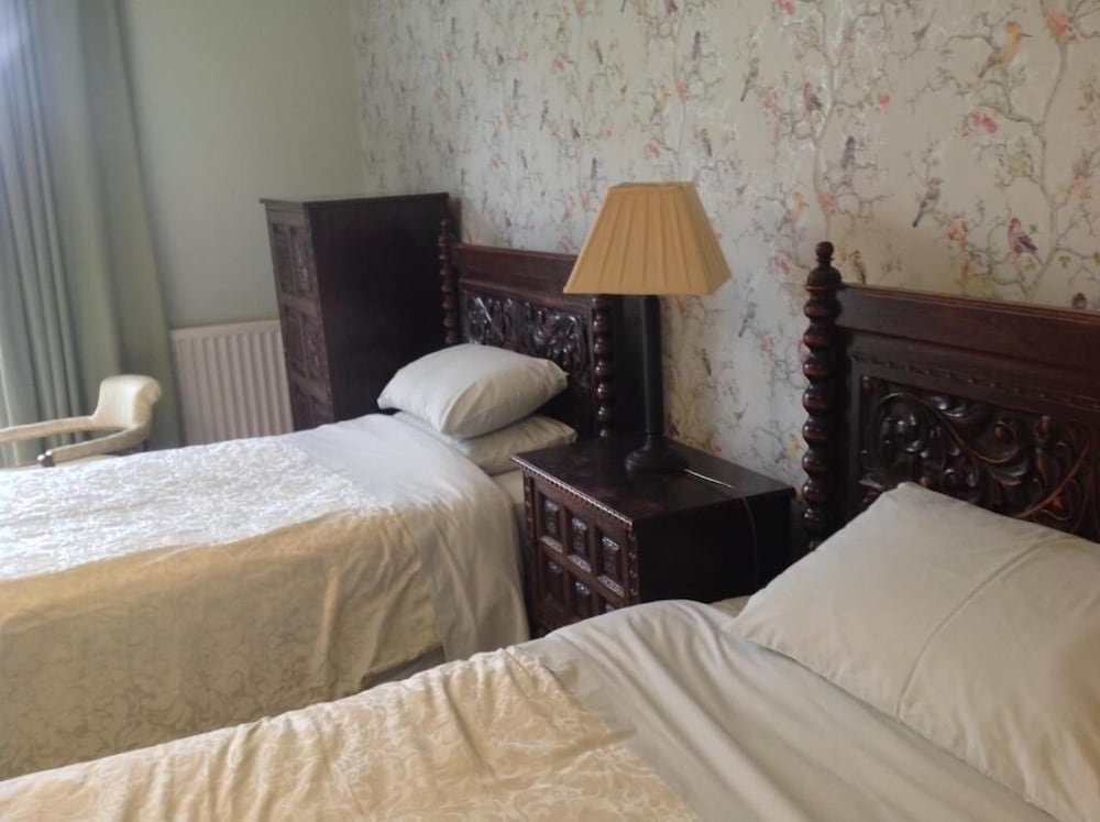 Greenham Hall B&B 15/25