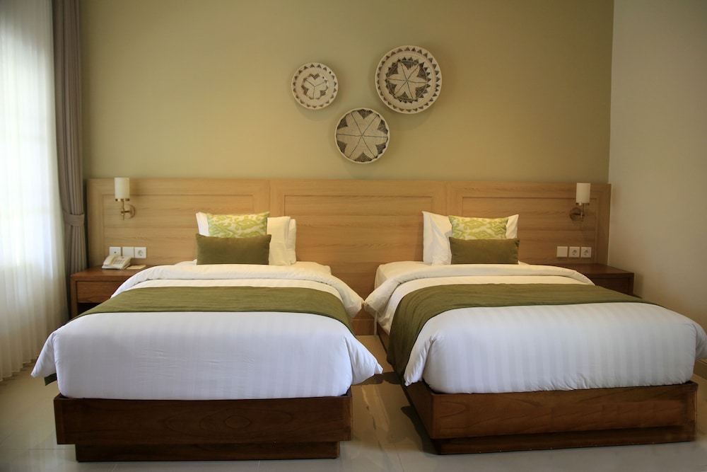 The Cakra Hotel 9/42