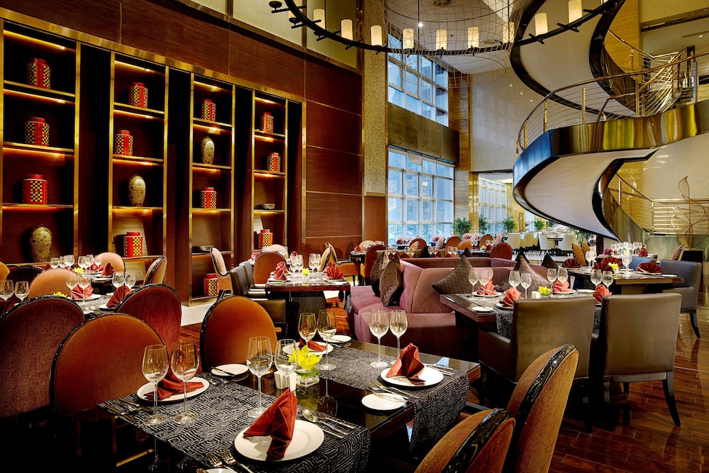 Crowne Plaza Yiwu Expo 35/50
