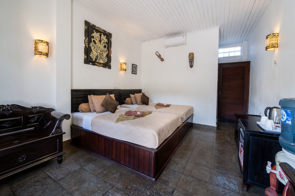 SUPERIOR, TWIN BEDS