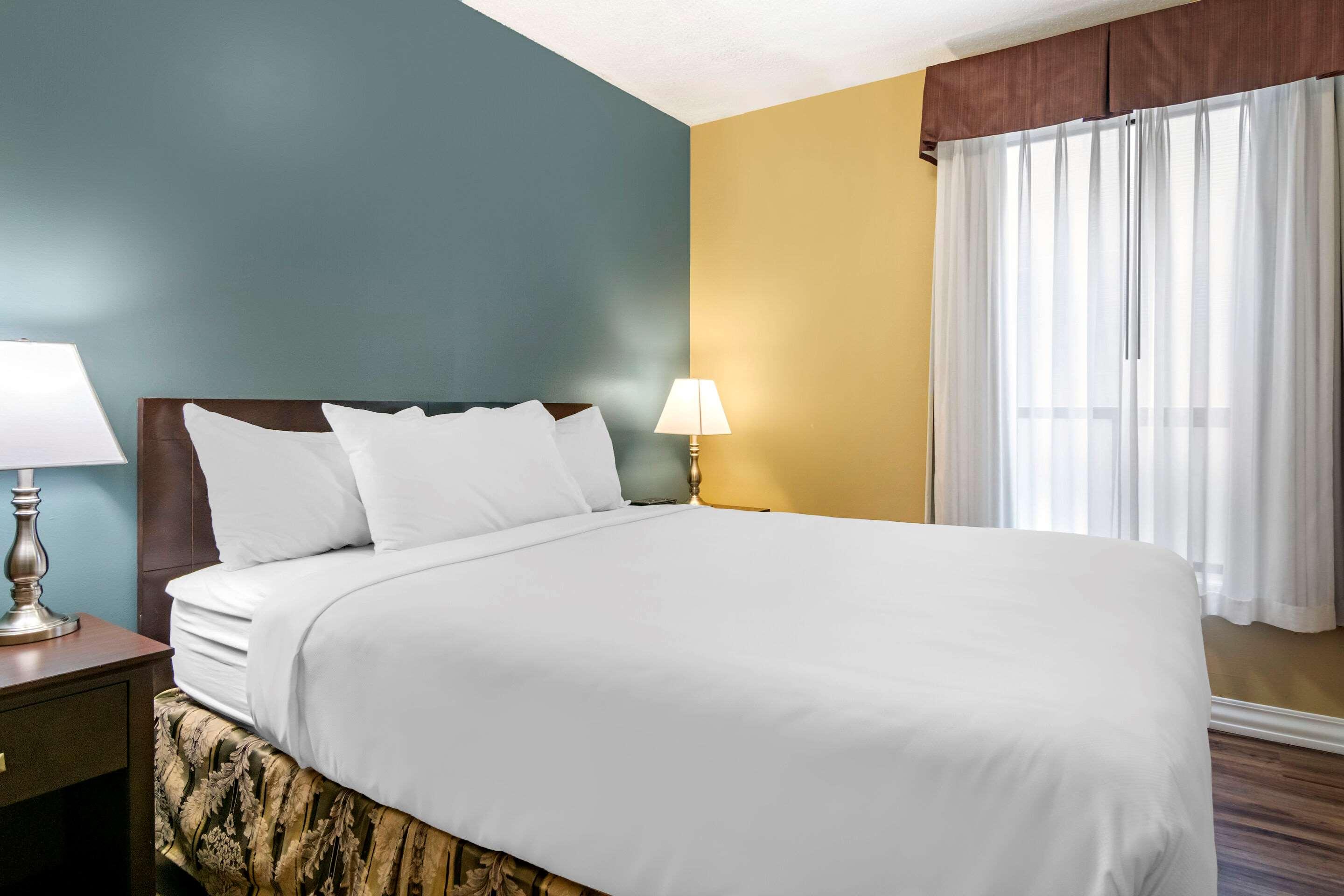 SUITE, 2 QUEEN BEDS