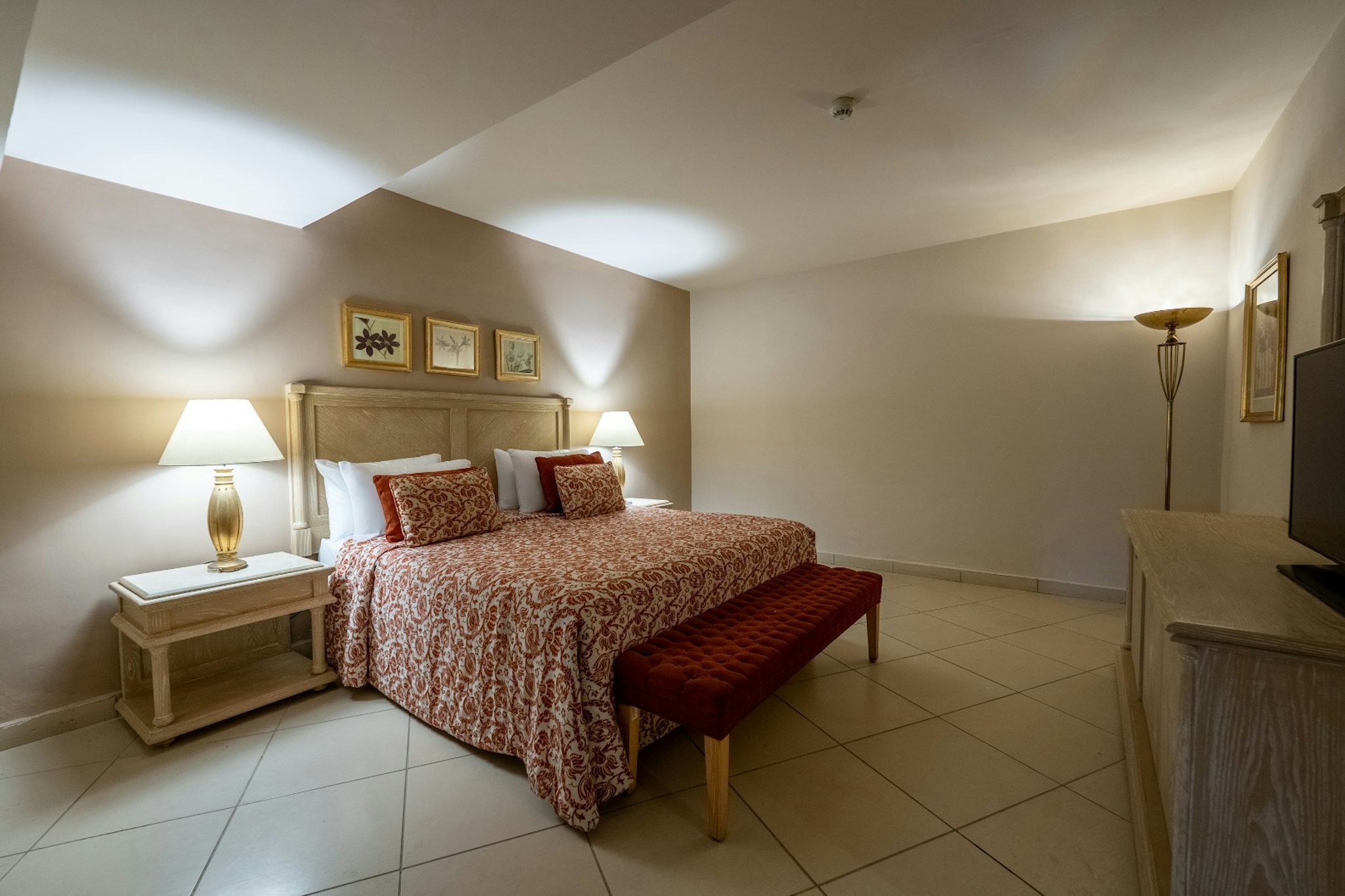 JAZ Elite Palace - Adults Friendly 16 Years Plus 2/6