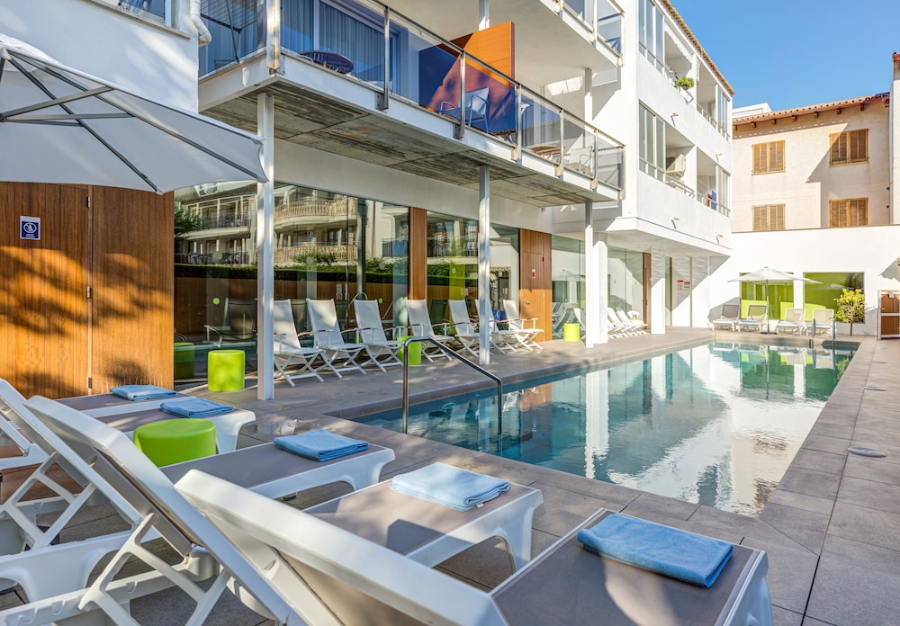 Miramar Hotel 28/34