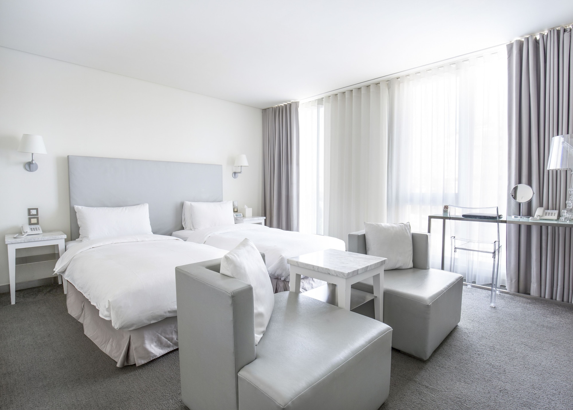 غرفة ديلوكس بسريرين منفصلين، Ambience Hotel 5/6
