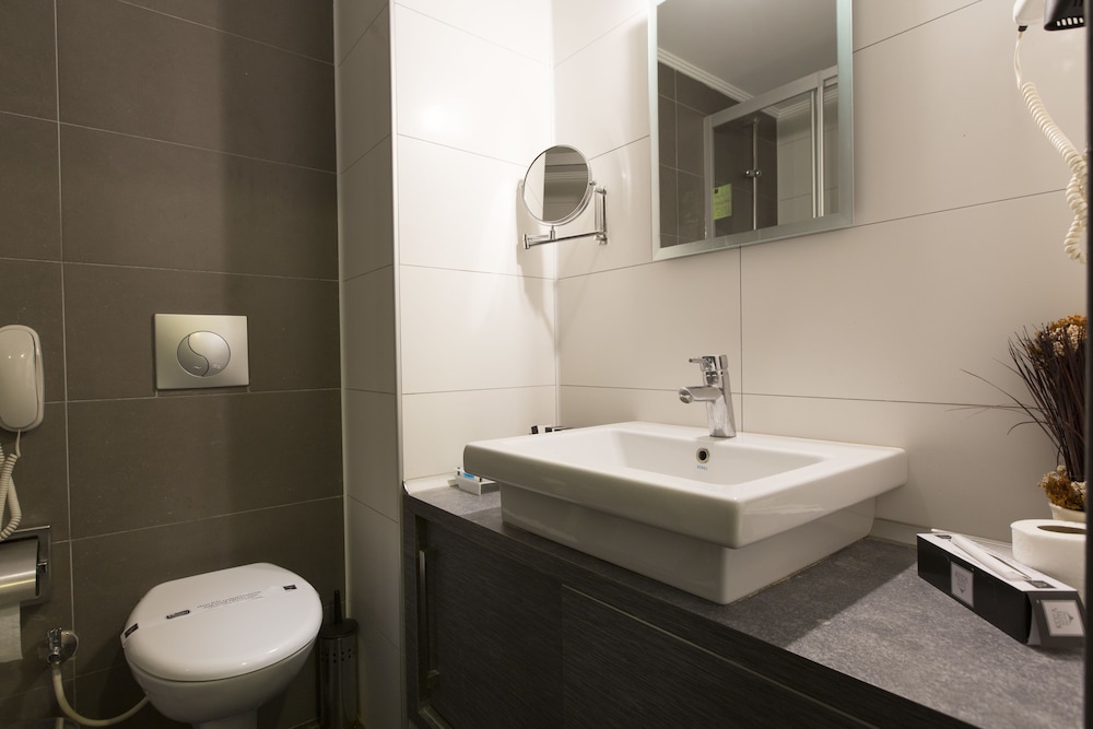 Koza Suite Hotel 67/70