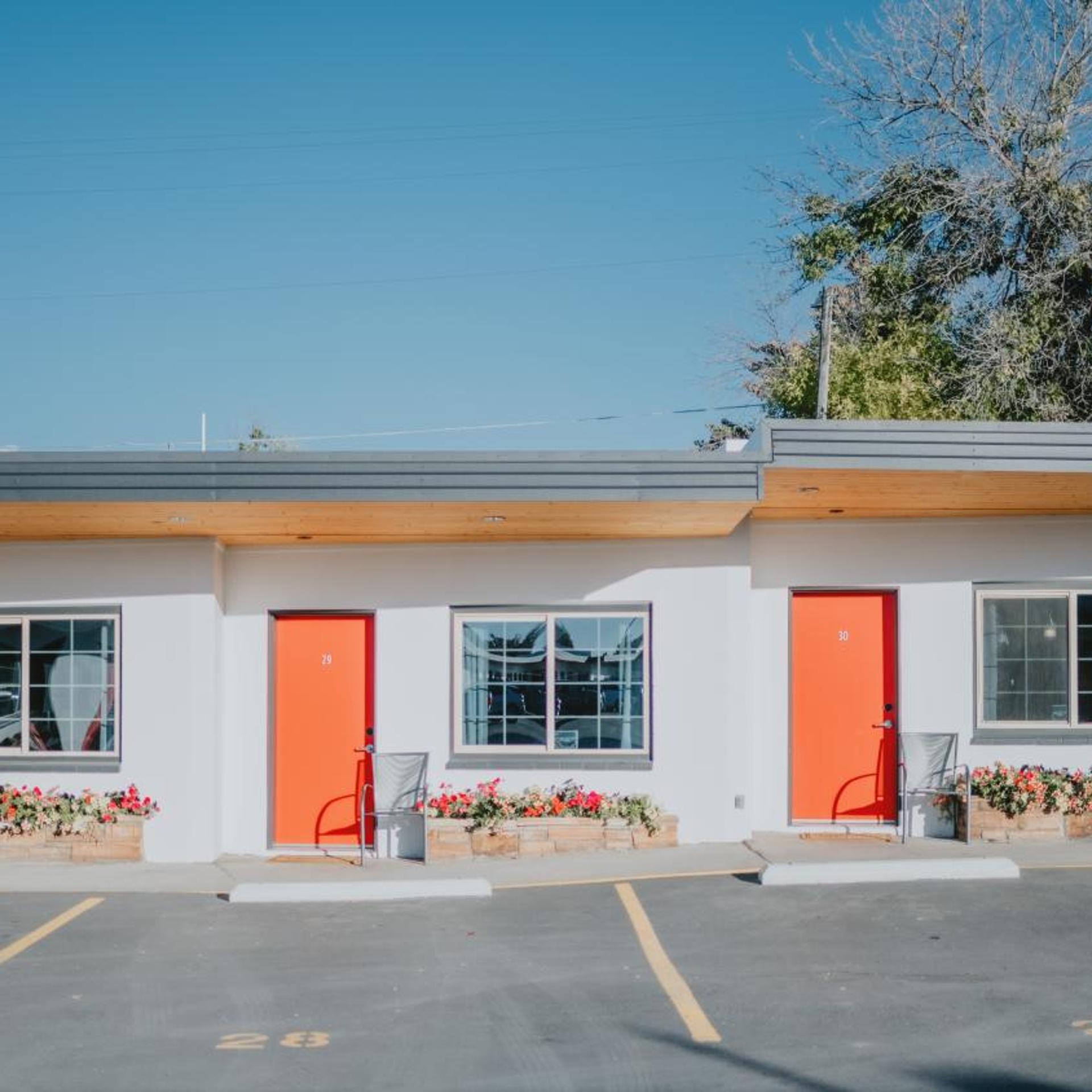The Sapphire Motel 1/50