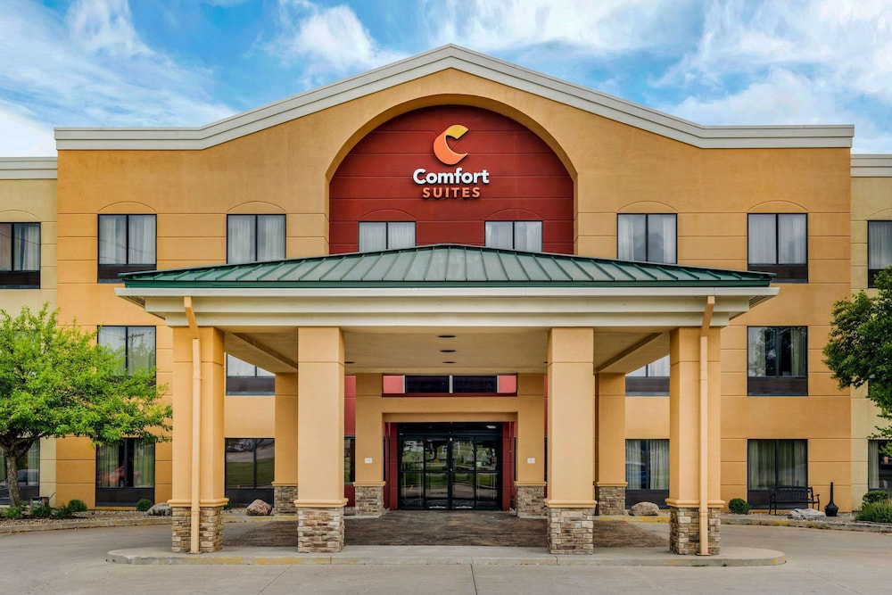 Comfort Suites near Route 66 5/49