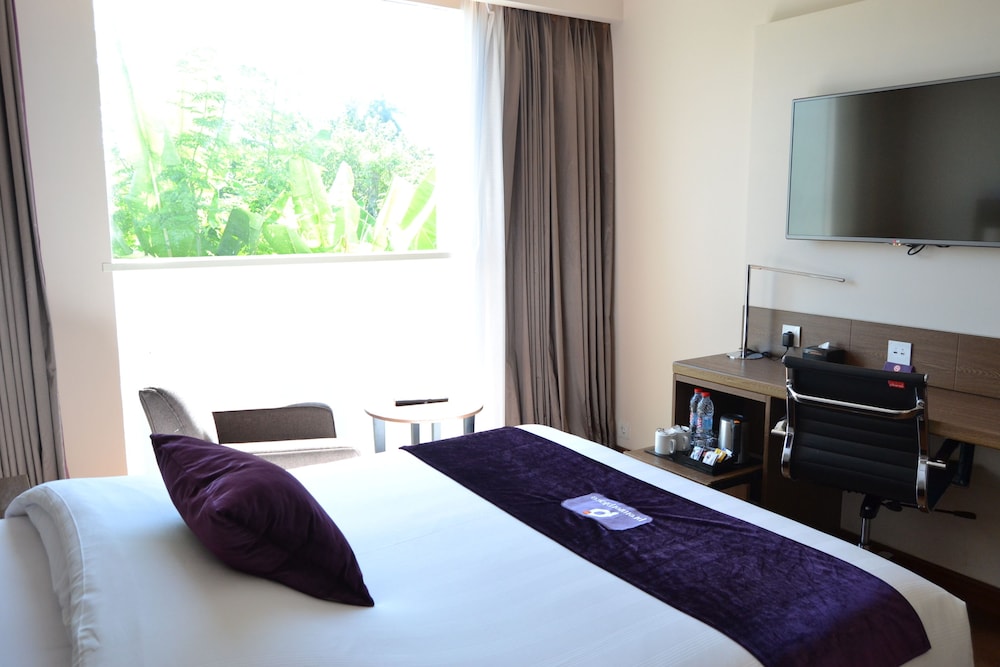 PREMIER PLACE HOTEL 14/61