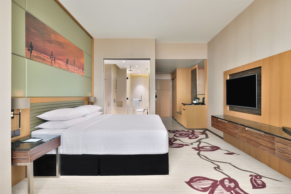 Deluxe, King Bed, City View