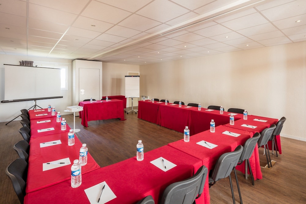 Hotel de L Esterel 38/50