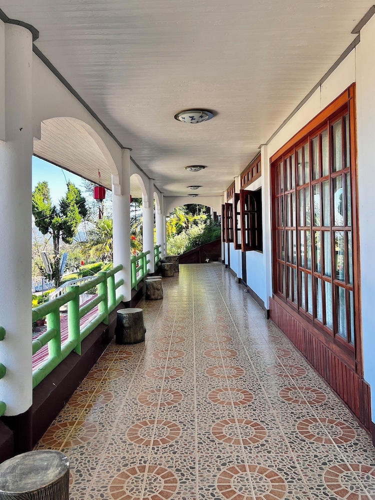 Mae Salong Villa 35/50
