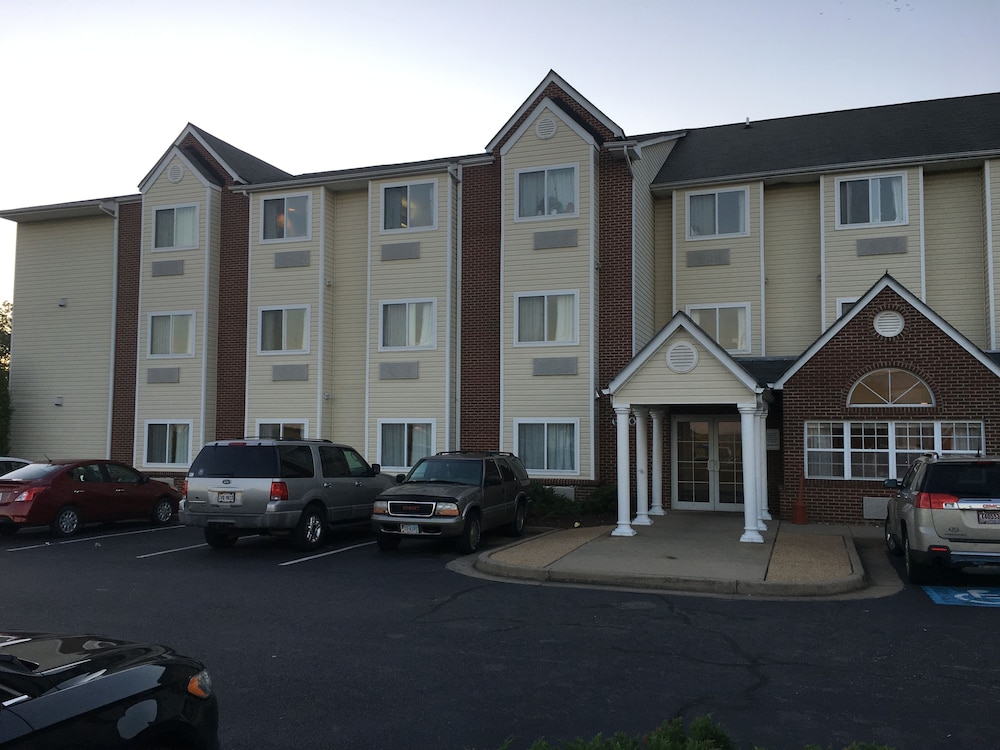 Microtel Inn Suites By Wyndham Richmond Airport 33/37
