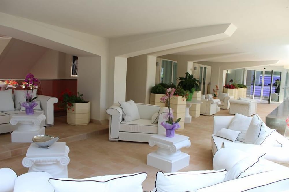 PARADISO HOTEL BOVELACCI 53/68