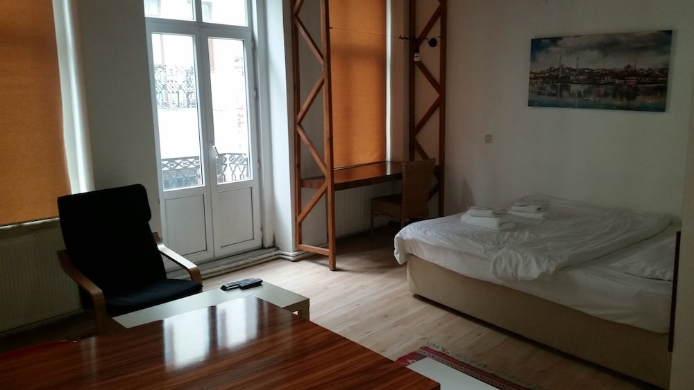 NEW PERA HOTEL 14/59