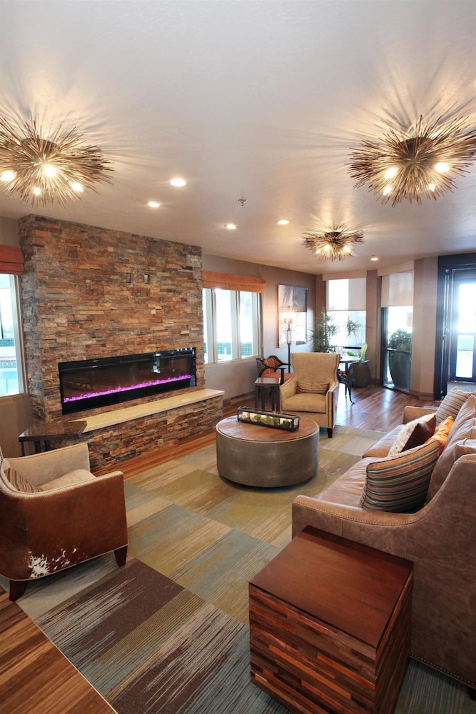 Best Western Plus Cottontree Inn 29/34