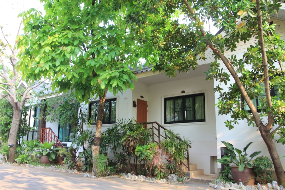 Chayada Garden House And Resort Hotel 3/50