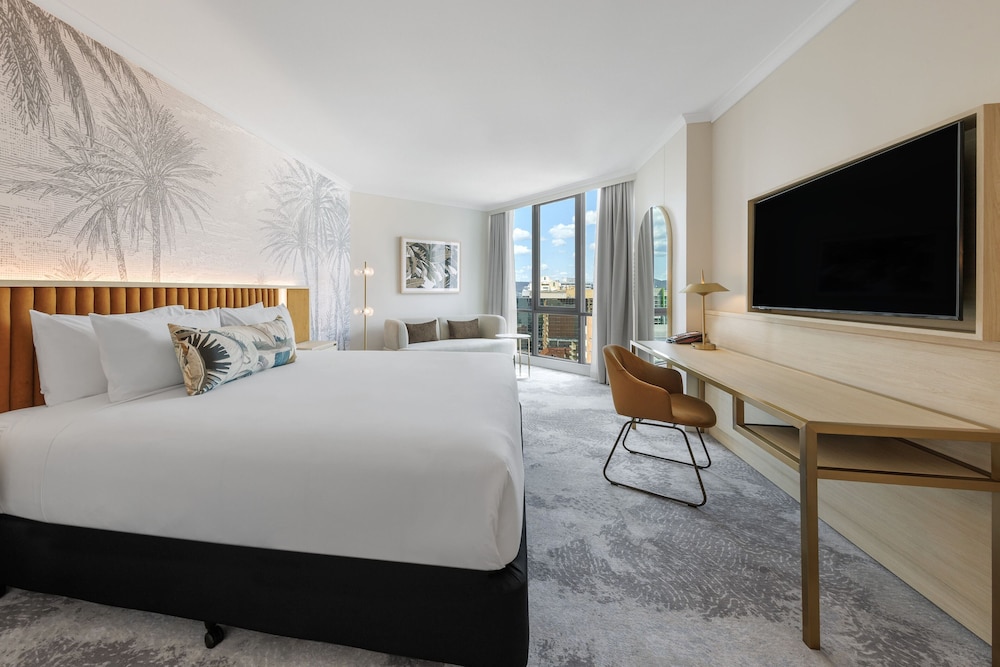 Amora Hotel Brisbane 14/60