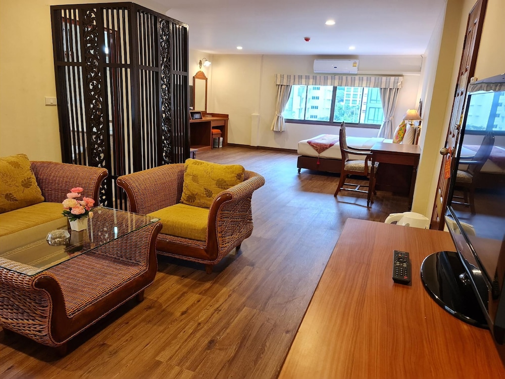 Sabai Inn 40/72