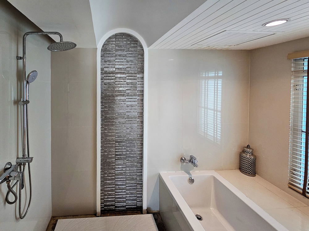 Verano Beach Villa 56/56