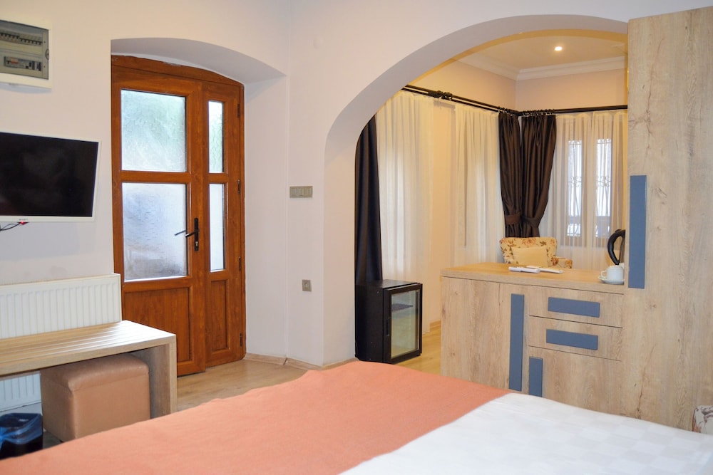 غرفة عائلية بسرير مزدوج مع أريكة، AKKAN LUXURY HOTEL 3/8