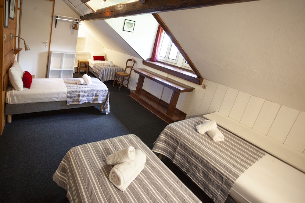 La Chaumiere Mountain Lodge 10/50